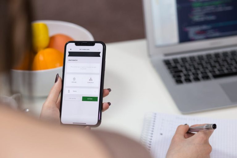 Best Prepaid or Contract Phone plans in Canada