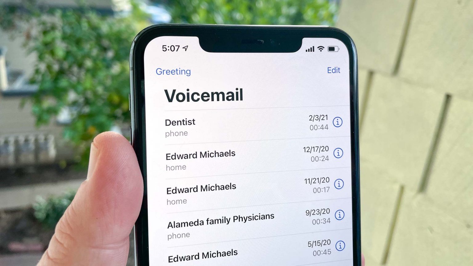 How to Delete a Voicemail You Left - Acadanow